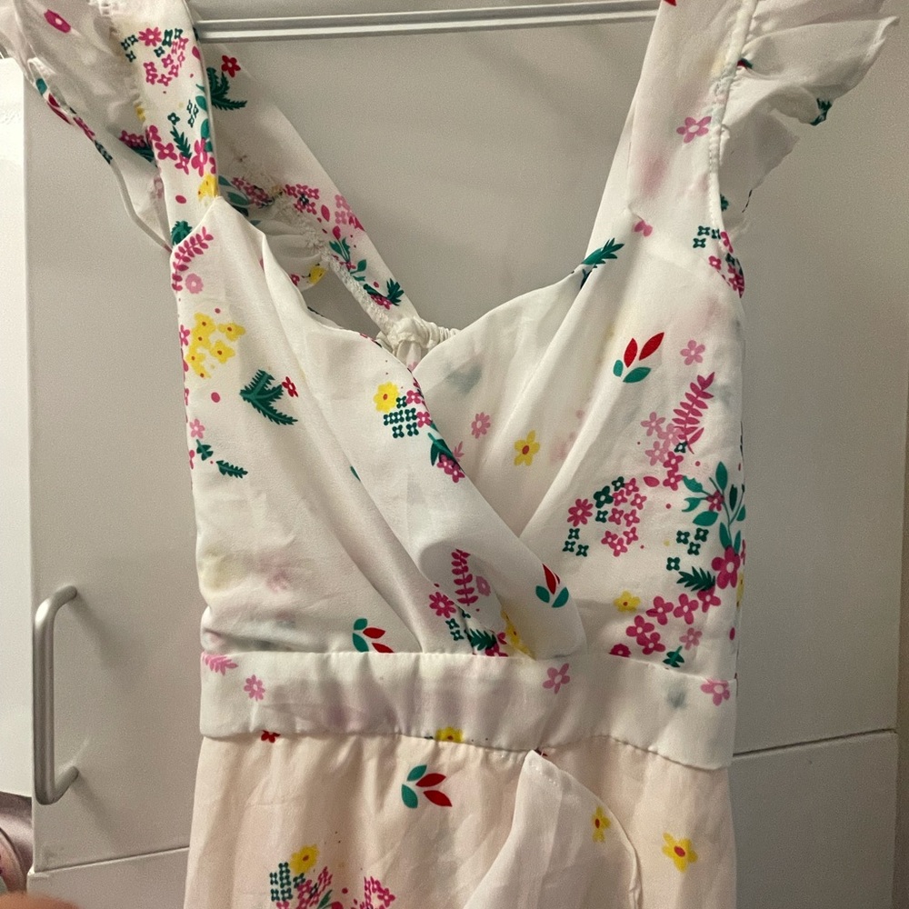 Floral dress perfect for summer events!